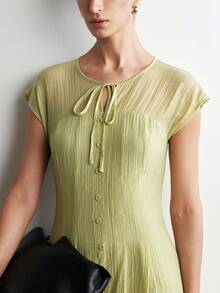 SHEIN Stylify 女士春夏新款优雅浪漫法式连衣裙，适合海滩、日常聚会、约会、通勤等场合，A字廓形，收腰设计，系带款式，绿色连衣裙 - 綠色 - 查看 4