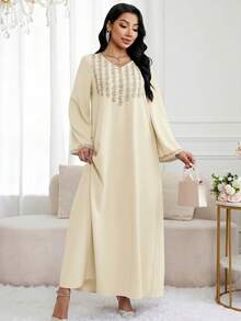 Al Najma 女士优雅花卉刺绣长袖阿拉伯风格晚礼服 - 杏色 - 查看 5