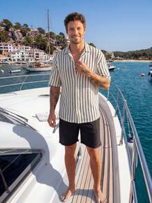 VIVINTIMO Men's Summer Casual Vacation Beach Contrast Color Striped Print Short Sleeve Shirt - Black and White - View 5