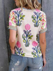 Selamara Áo thun nữ cổ chữ V in kỹ thuật số, kiểu dáng thường ngày, họa tiết hoa phong cách Bohemian. - Nhiều màu - Xem 2