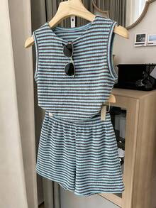 SHEIN EZwear Bộ áo tank top cổ tròn và quần short dệt kim kẻ sọc xanh dương dành cho nữ. - Màu xanh lam - Xem 8
