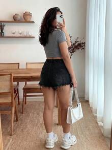 Enliva Karlangas.Toledo Plus Size Women Casual Distressed Washed Denim Shorts With Pockets, For Apple Rounded Body Shape, For Summer - Black - View 2