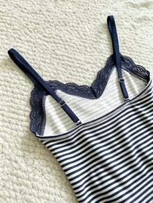 Glimmora Áo camisole nữ dáng ôm, phối ren, in họa tiết sọc, kiểu dáng thường ngày. - Nhiều màu - Xem 4