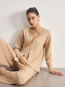 Ocili Minimalist Comfortable Collarless Soft Pajama Set For Women - Yellow - View 8