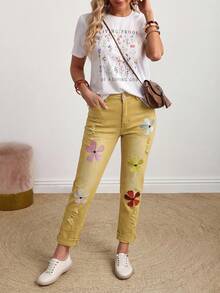 EMERY ROSE Plus Size High Stretch Floral Decorated Casual Jeans - Apricot - View 6
