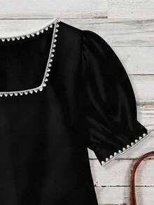 SHEIN VCAY Casual Minimalist Style White Shell Embroidered Decor Casual Square Collar Blouse, Suitable For Spring/Summer Vacation - Multicolor - View 3