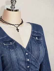 SHEIN ICON Áo thun nữ cỡ lớn cổ chữ V, kiểu dáng thường ngày, đa năng. - Nhiều màu - Xem 5