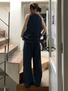 DAZY Bộ đồ nữ gồm áo không tay cổ buộc dây chấm bi và quần jeans ống rộng. - Màu xanh lam - Xem 8
