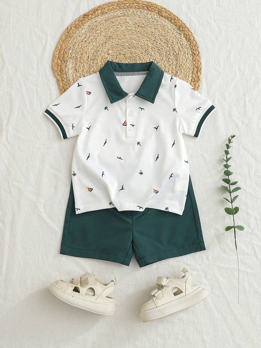 SHEIN 这款幼儿男童夏季休闲两件套，包含一件棕榈树和小船印花翻领Polo衫和一条松紧腰短裤，时尚舒适，适合6个月至3岁的男童，是日常穿着、户外活动和返校的理想之选。 - 墨綠色 - 查看 1