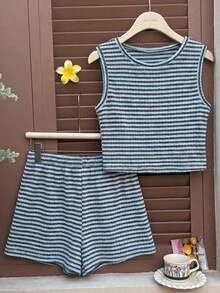 SHEIN EZwear Bộ áo tank top cổ tròn và quần short dệt kim kẻ sọc xanh dương dành cho nữ. - Màu xanh lam - Xem 9