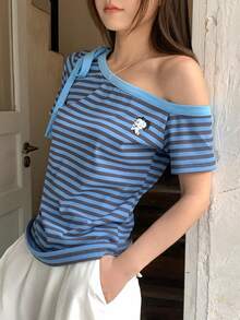 DAZY 女款藍色條紋不對稱領短袖印花T恤，夏季日常Y2K外出穿搭 - 藍色 - 查看 5