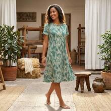 Vestido Midi con Estampado Botánico corte A - Verde claro - Ver 2