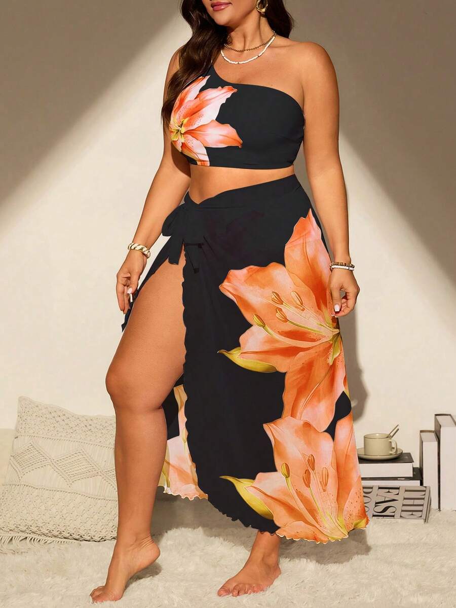 SHEIN Swim Vcay Bộ đồ bơi 3 mảnh cỡ lớn dành cho nữ, màu đen, họa tiết hoa ly 3D, gồm áo lệch vai, quần cạp cao và chân váy. - màu đen - Xem 1