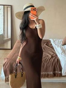 SHEIN Holidaya 新款性感比基尼，休闲日常沙滩装，无袖极简针织度假连衣裙，优雅休闲风，渔网纹理，法式性感女孩风，波西米亚风，百搭高端女士毛衣连衣裙 - 咖啡棕 - 查看 8