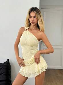 SHEIN Cream Yellow Lace Texture Open Shoulder Top Paired With Playful Mini Lace Skirt/Shorts, Women 2 Pieces Set/Lace 2 Pieces Set/Resort 2 Pieces Set - Light Yellow - View 4