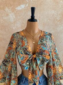 Soleia Plus Size Women Holiday Sun Face Knot Front Cropped Shirt - Multicolor - View 7
