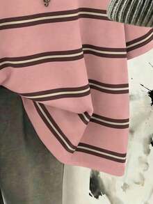 SHEIN EZwear 休闲简约粉棕条纹圆领宽松短袖T恤，适合夏季穿着 - 彩色 - 查看 5