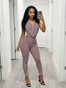 SHEIN BamGlam Randig jumpsuit med djup halsringning för kvinnor - Bourgogne - Visa 4