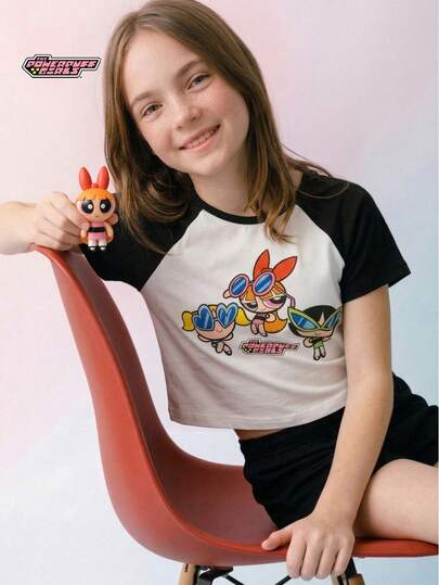 THE POWERPUFF GIRLS X SHEIN Maija Kids 1件少女休闲卡通图案撞色插肩袖T恤，适合夏季穿着
