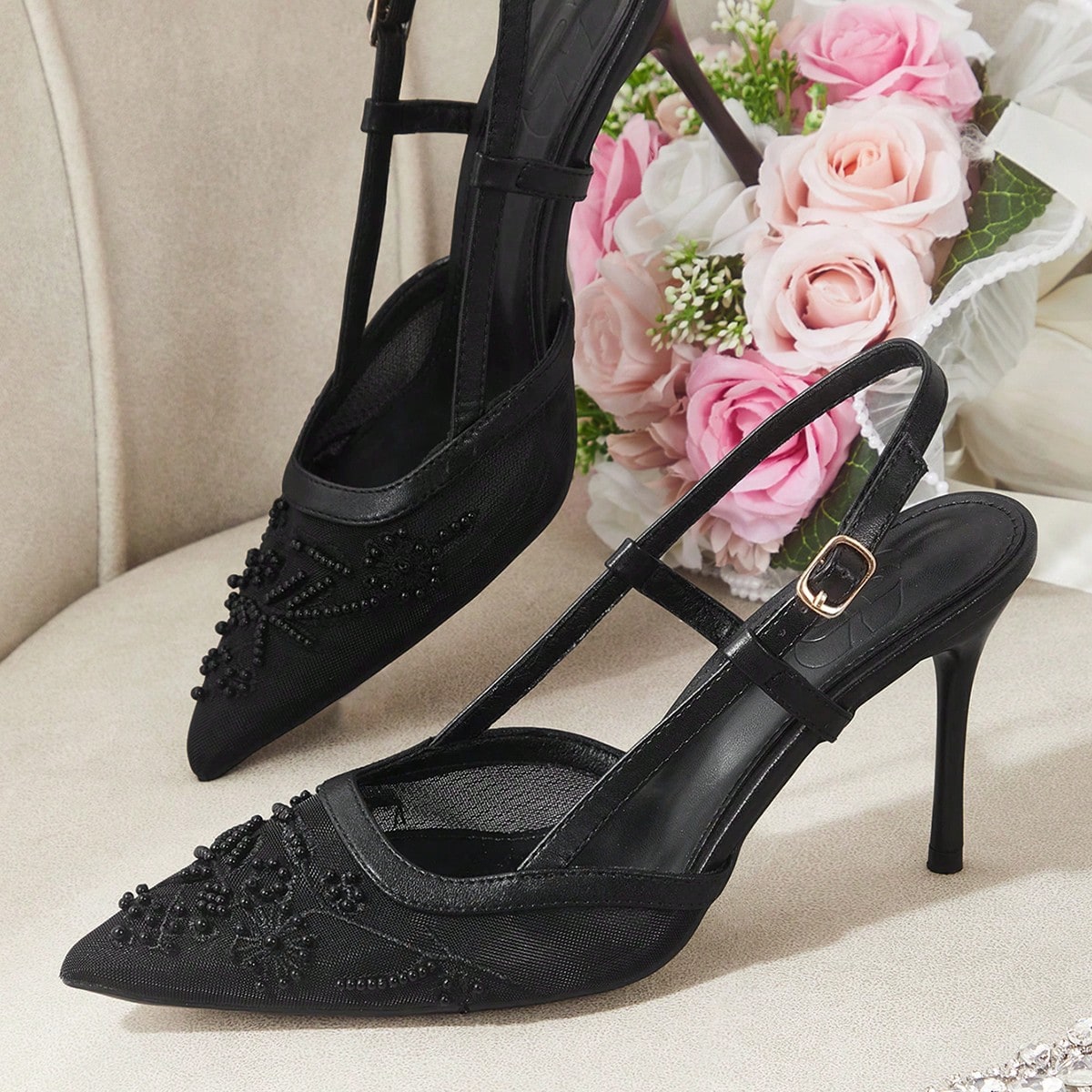 Zapatos de mujer para primavera y verano, elegantes, con bordado de perlas, punta vacía, hebilla, tacón de aguja de 9 cm, zapatos de tacón alto par