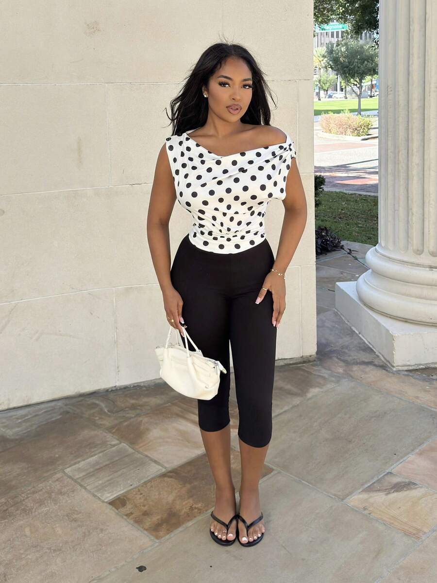 Alexandranx Women's Casual Polka Dot Pattern Elegant Oblique Shoulder Ruched Cropped Top, Suitable For Summer, Suitable For Daily Wear One Shoulder Crop Top Summer Crop Top Women Crop Top Polka Dot Crop Top Cute Crop Top - Black and White - View 1
