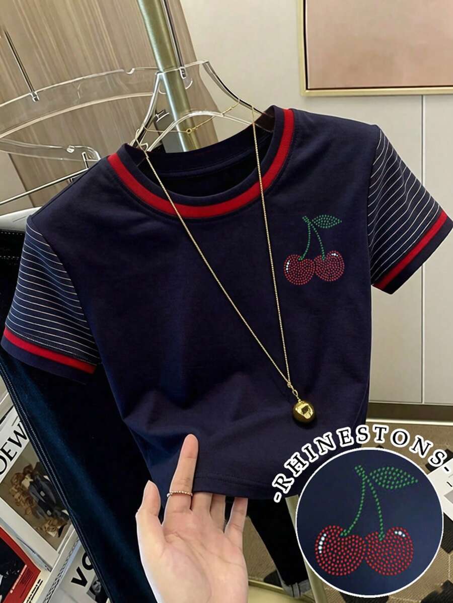 Resyla Áo thun crop top cổ tròn ôm sát, thời trang thường ngày, đính đá anh đào và sọc tương phản. - Màu xanh hải quân - Xem 1