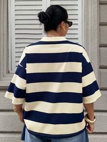 Livesso 大尺碼女款拼色條紋寬鬆POLO領短袖T恤，休閒夏季圖案上衣 - 藍白色 - 查看 4