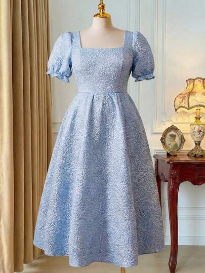 Rometta Plus Size Women's Spring/Summer New Arrival Light Blue Rose Jacquard Textured Vintage Square Collar Puff Sleeve Slimming Elegant High-End Design Maxi Pleated Woven Dress, Suitable For Formal Banquet, Wedding, Socialite Gathering, Date