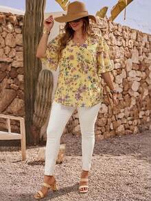 EMERY ROSE Plus Size Elegant Floral Print V-Neck Ruffle Trim Blouse, Summer - Light Yellow - View 5