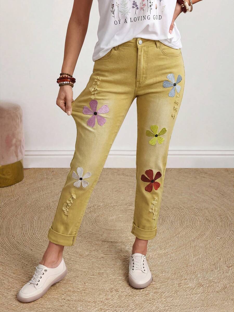 EMERY ROSE Plus Size High Stretch Floral Decorated Casual Jeans - Apricot - View 1