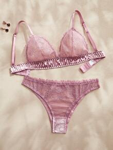 Charlaine 2件套粉色蕾丝拼接薄纱缎面无钢圈三角杯浪漫法式优雅精致女士内衣套装 - 藕粉色 - 查看 5