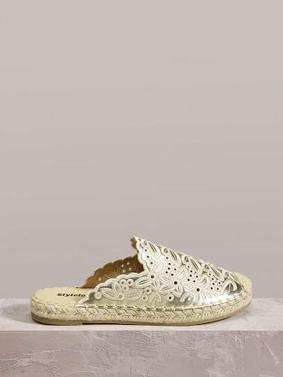 Styleloop Women's Shoes, Bohemian Flats, Vintage American, Western Style, Music Festival, Holiday Travel Essentials, Golden Flower Embroidery, Hemp Rope Bottom Fisherman Shoes Closed Toe Half Trail