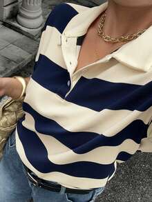 Livesso 大尺碼女款拼色條紋寬鬆POLO領短袖T恤，休閒夏季圖案上衣 - 藍白色 - 查看 1