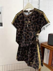 Resyla Bộ đồ cỡ lớn gồm áo thun ngắn tay cổ tròn in họa tiết da báo retro và quần short ôm sát, thích hợp cho mùa xuân/thu. - Nhiều màu - Xem 3