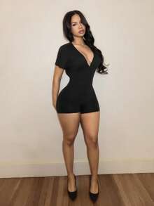 BamGleam 100%纯棉深V领露背喇叭袖系带腰身不规则下摆短款T恤，休闲、约会、派对、春夏皆宜 - 黑色 - 查看 5