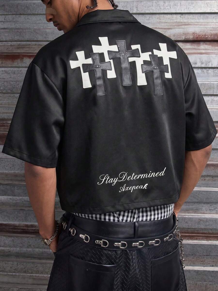 AXEPEAK Camisa de manga corta con gráfico de letra y cruz para hombres