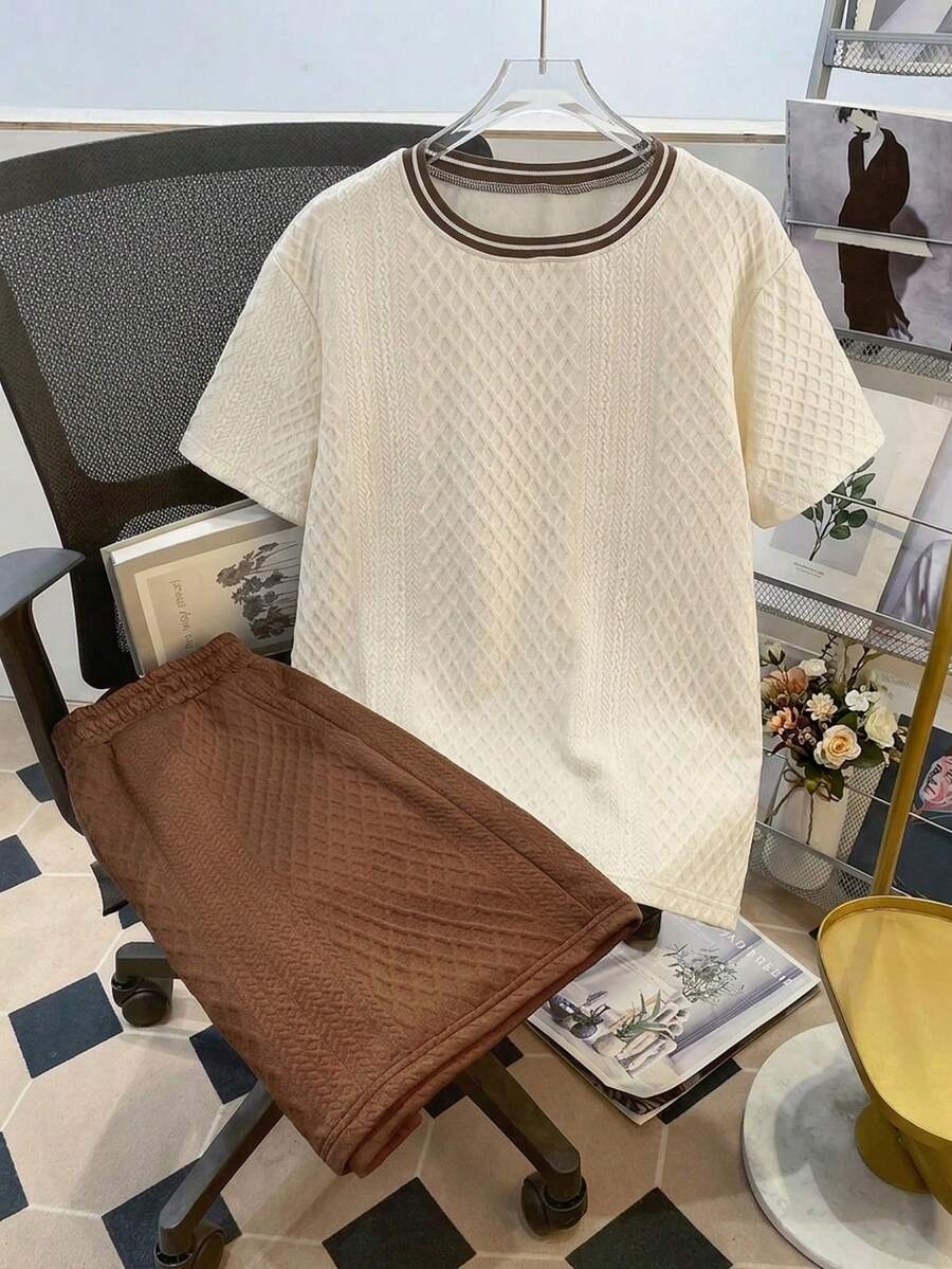 SHEIN 2件套青少年男童夏季撞色字母拼接圆领短袖T恤和户外休闲时尚3D字母运动短裤 - 米色 - 查看 1