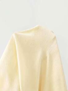 Franclia Áo kiểu nữ cỡ lớn màu hồng thanh lịch mới cho mùa hè, chất liệu chiffon, cổ trắng, dáng rộng, tay ngắn. Thích hợp cho mùa hè, lễ hội và các dịp nghỉ lễ. Đặc điểm nổi bật: cúc kim loại trang trí, kiểu dáng đa năng, cổ áo tương phản, dáng rộng, tay ngắn và vải xếp ly. Trang phục mùa tốt nghiệp, trang phục công sở thời trang, trang phục thường ngày năng động, trang phục chuyên nghiệp thành thị. - Màu be - Xem 6