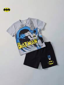 Maija Kids BATMAN X SHEIN Maija Kids 3件套男童图案针织柔软圆领短袖T恤，披肩领，松紧腰短裤套装 - 彩色 - 查看 1