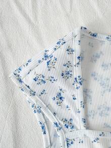 SHEIN Áo tank top cổ tim họa tiết hoa nhí màu xanh dương cho bé gái, nhẹ nhàng, thích hợp mặc mùa hè. - Màu xanh lam - Xem 4