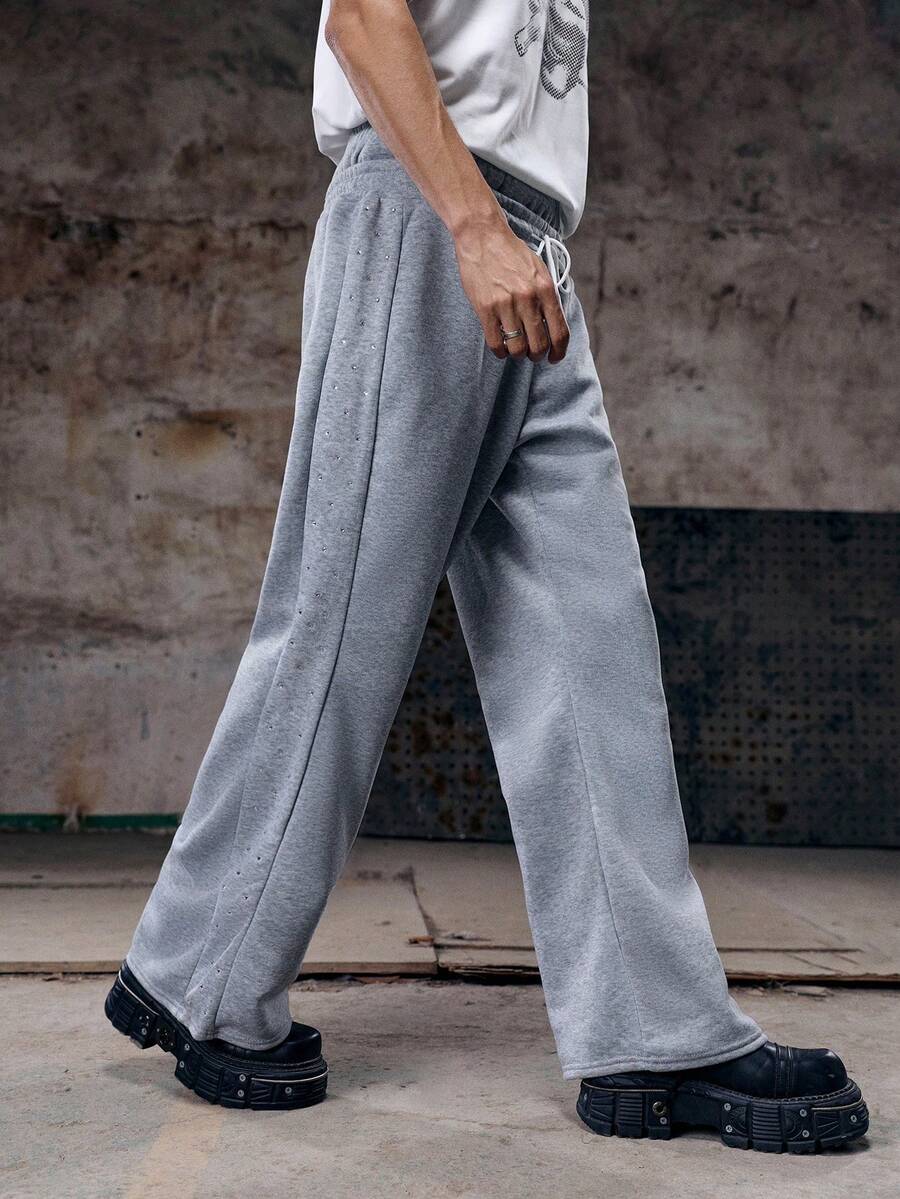 Manfinity Streetrush Men's Contrast Studded 2 In 1 Shorts, Light Grey , Men Flared Sweatpants , Men Wide Leg Sweatpants , Grey Flared Sweatpants , Men Flared Sweats , Flare Sweat Pants - Grey - View 1