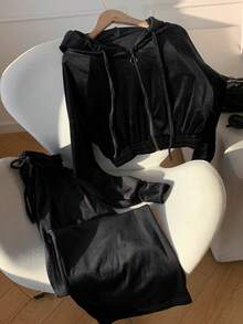 SHEIN EZwear Conjunto de 2 peças Feminino, Moletom Cropped Casual de Cor Sólida e Calça, Outono - Preto - Visão 4