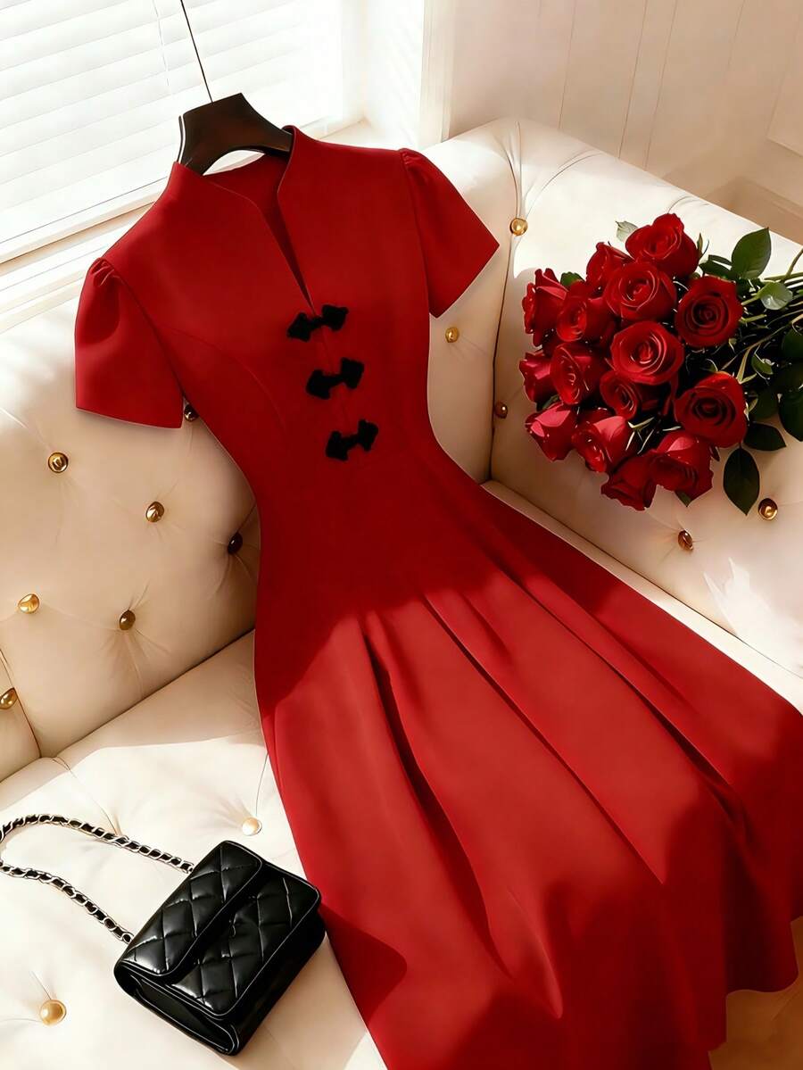 SHEIN Franclia 女士优雅缺角领纽扣腰身喇叭下摆连衣裙,夏季 - 紅色 - 查看 1
