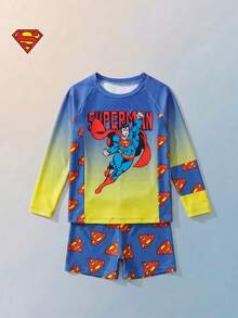 SUPERMAN X SHEIN Maija Kids Bộ đồ bơi 2 món gồm áo len cổ tròn tay raglan và quần đùi thun co giãn in hình siêu anh hùng hoạt hình dành cho bé trai. - Nhiều màu - Xem 4