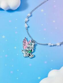 SHEIN X Care Bears 1 chiếc mặt dây chuyền hình gấu hoạt hình dễ thương, cá tính, đính ngọc trai giả, thiết kế mạ IP, sang trọng tinh tế, đơn giản và trang nhã, phù hợp cho nhiều bữa tiệc, buổi hòa nhạc và lễ hội. - Nhiều màu - Xem 2