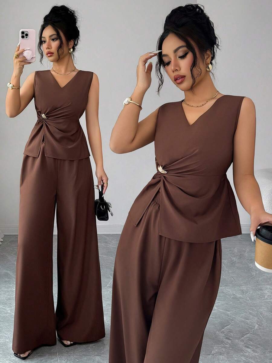 SHEIN Elenzya Bộ đồ công sở thanh lịch dành cho nữ, gồm áo vest không tay cổ chữ V màu cà phê, thiết kế khóa xoắn, xẻ tà dáng chữ A và quần ống rộng cạp chun, kiểu dáng hai mảnh đa năng. - Cà phê nâu - Xem 1