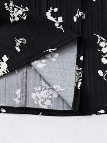 SHEIN Franclia 女款對比色印花休閒襯衫，附荷葉袖 - 黑與白 - 查看 5