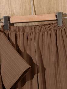 SHEIN 2pcs Kids/Tween Boys' Casual Comfortable Stand Collar Open Front Loose Short Sleeve Shirt And Straight Loose Pants Set - Brown - View 6