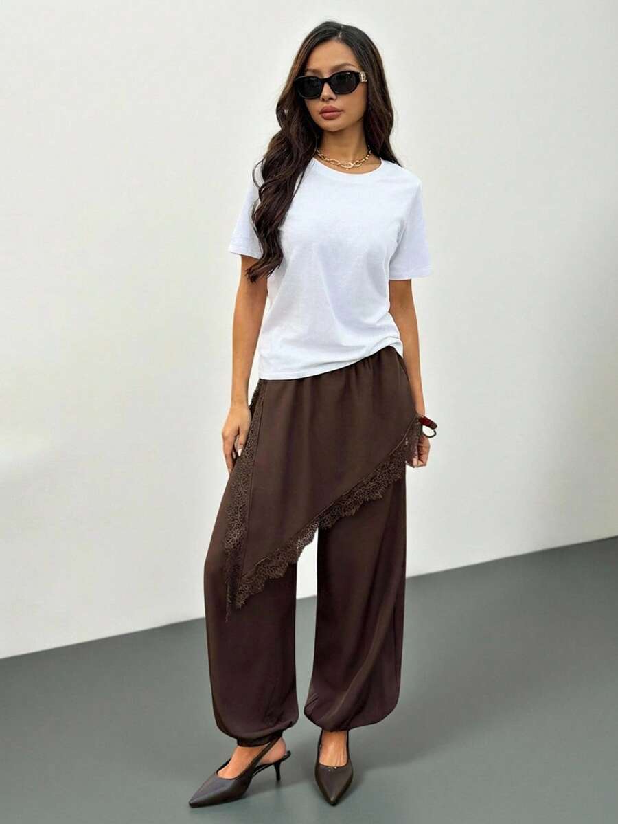 SHEIN PETITE Nuevo estilo primaveral, pantalones culotte de dos piezas de color marrón sintético para mujer, pantalones farol con adorno de encaje asimétrico, ropa de viaje de moda, pantalones casuales. Verano - Marrón - Ver 1