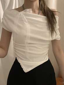 DAZY 女士休闲蝴蝶结肩部装饰T恤，适合夏季日常穿着 - 白色 - 查看 3
